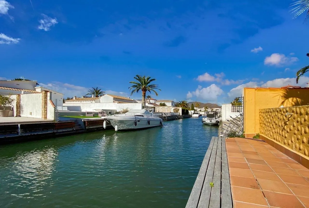 Ampuriahome Villa Hosting 15, Pool & Mooring Empuriabrava Spain