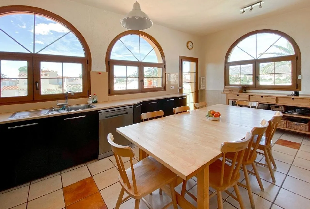 Ampuriahome Villa Hosting 15, Pool & Mooring Empuriabrava
