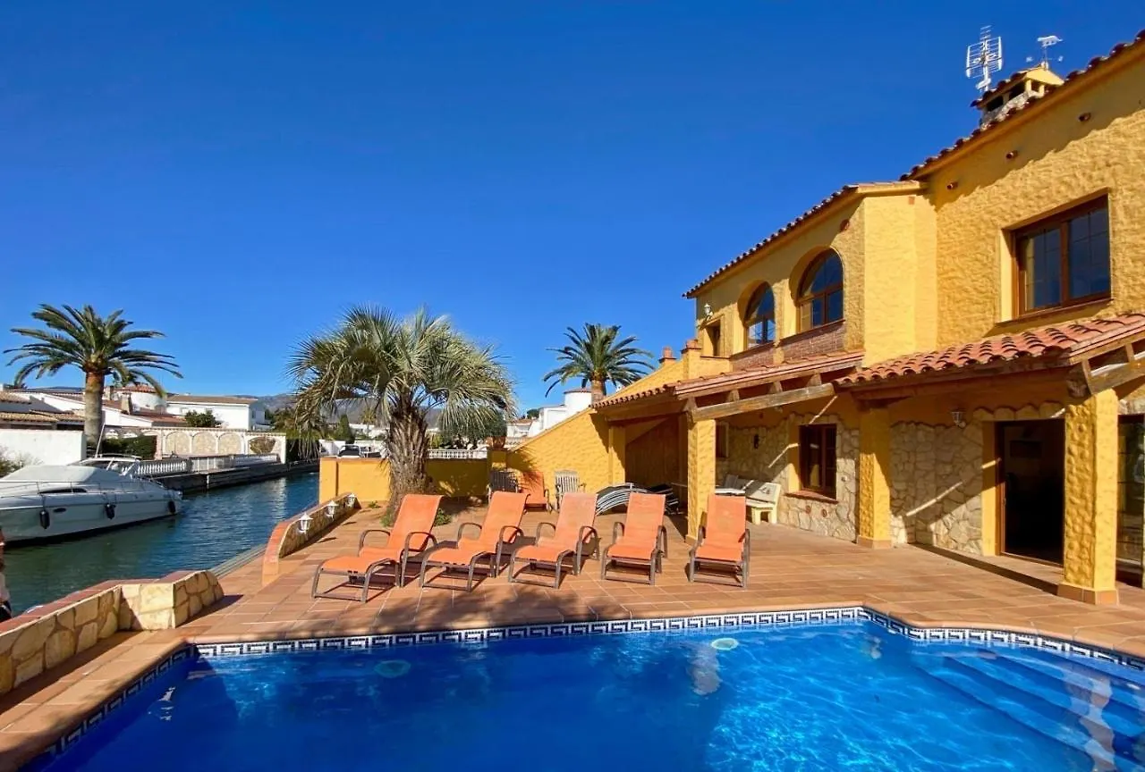Ampuriahome Villa Hosting 15, Pool & Mooring Empuriabrava