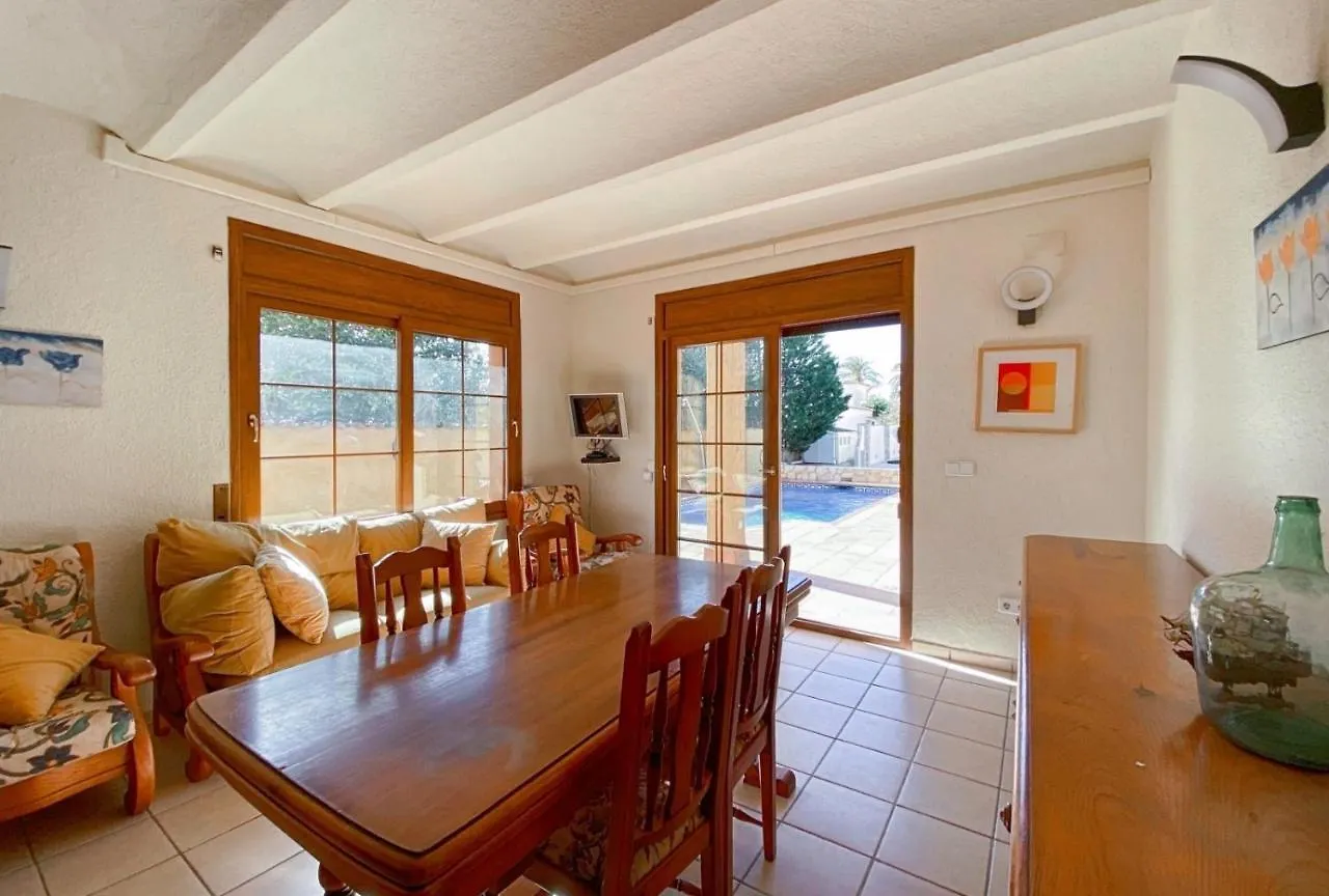 Ampuriahome Villa Hosting 15, Pool & Mooring Empuriabrava