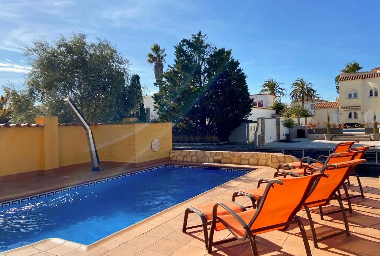 Ampuriahome Villa Hosting 15, Pool & Mooring Empuriabrava Spain