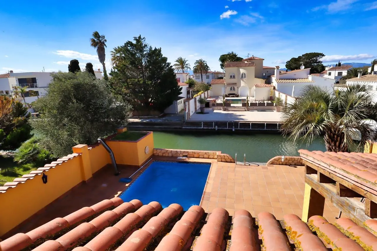 Ampuriahome Villa Hosting 15, Pool & Mooring Empuriabrava
